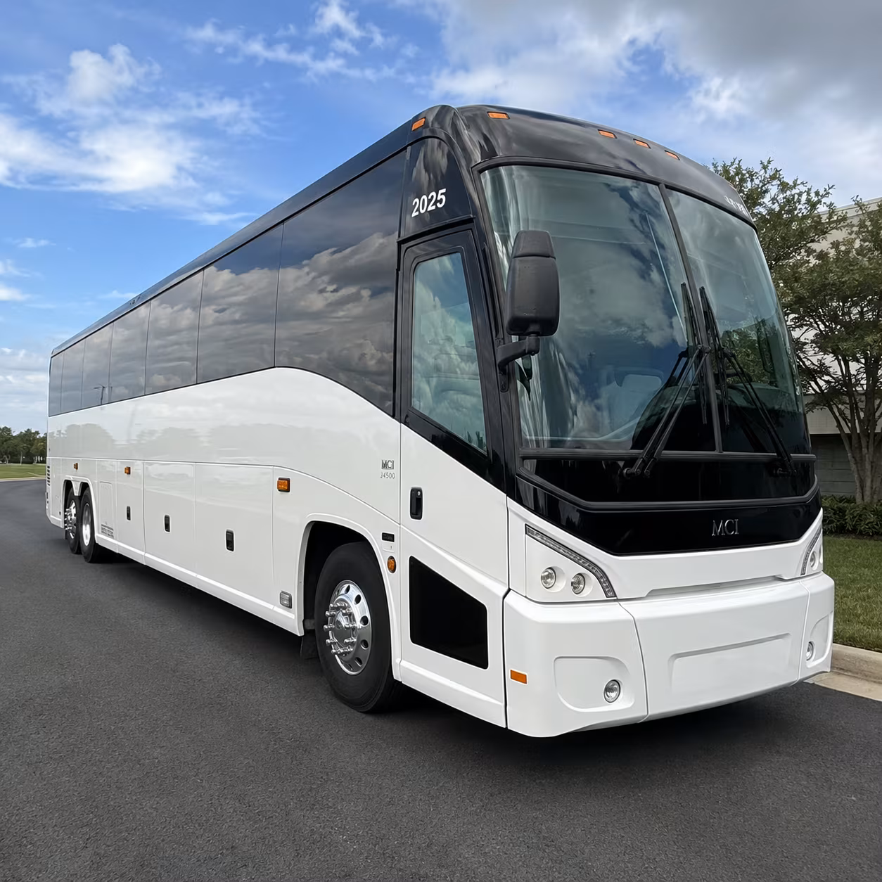 compare buses for summer concerts at tulalip amphitheatre and chateau ste michelle