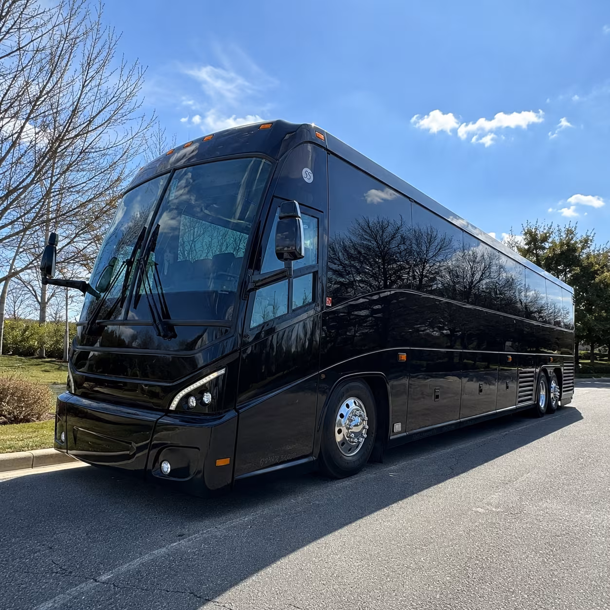 easy shift change shuttles for boeing paine field and aerospace employers