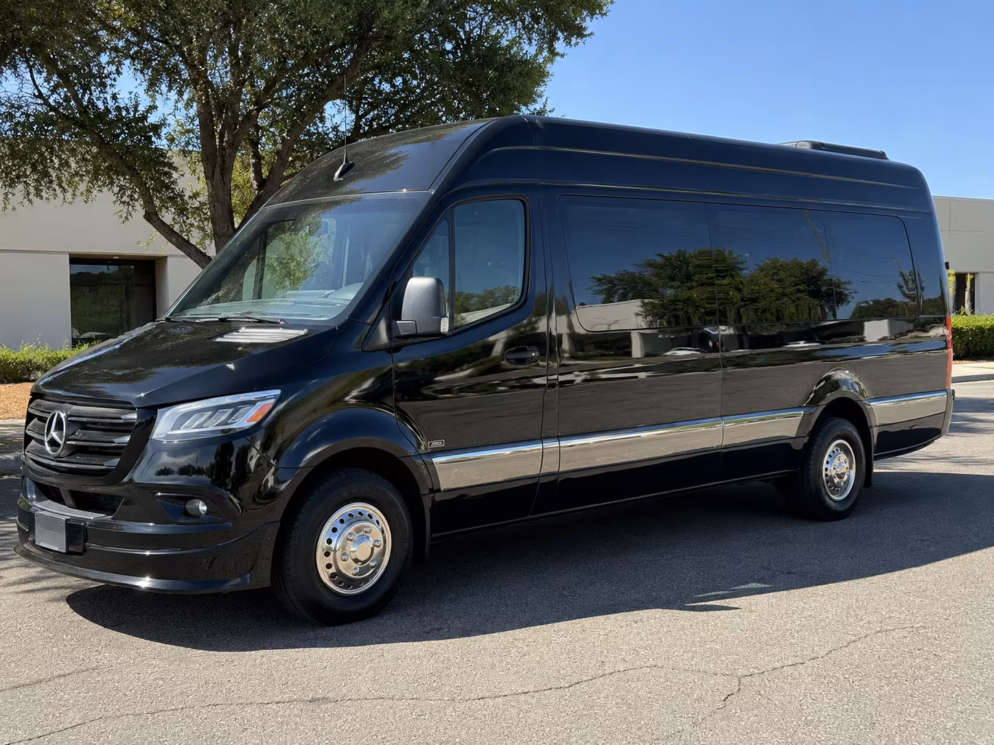 everett sporting event transportation onboard seating