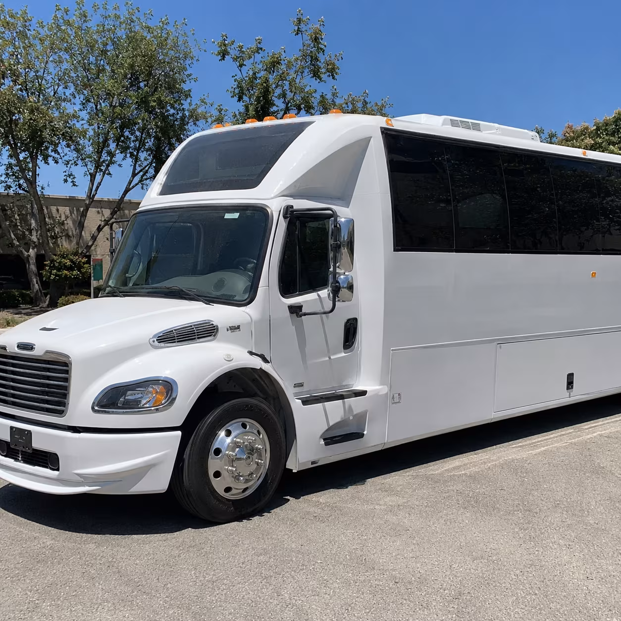 party buses and minibuses for everett high school cascade mariner kamiak and more
